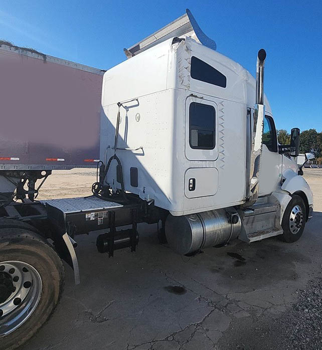 2021 Kenworth T680 - Image 5