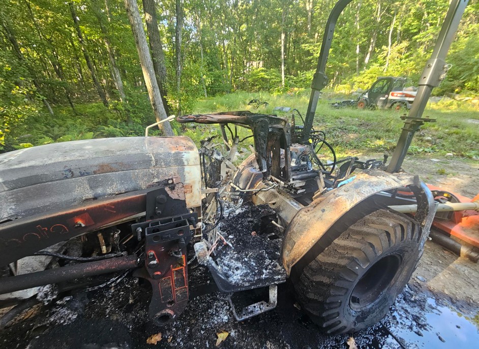 2021 Kubota LX2610 Tractor - Image 3
