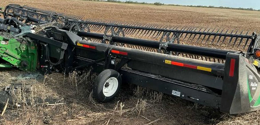 2010 John Deere 9870 Combine/2021 MacDon FD140 Flexdraper Header - Image 21
