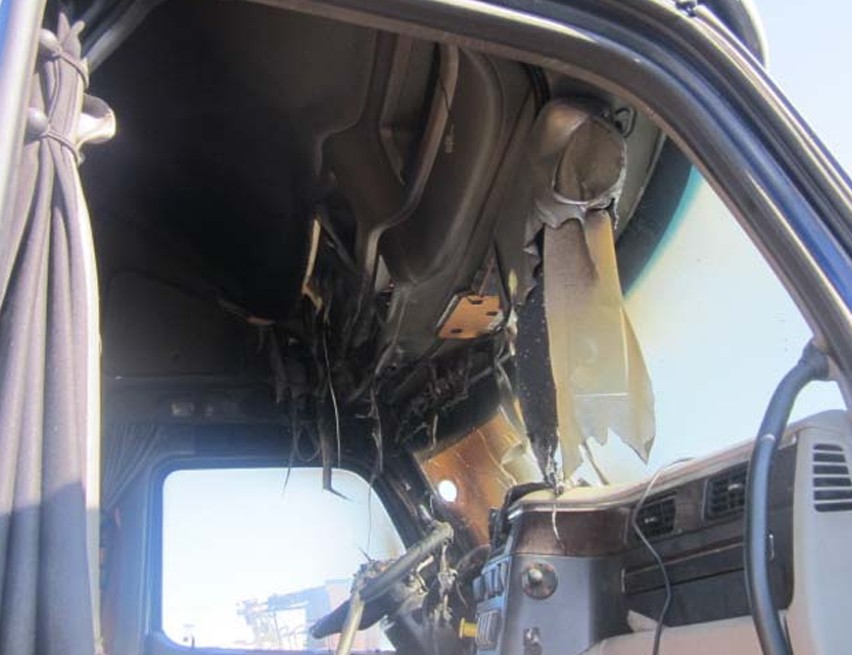 2021 Peterbilt 579 - Image 16