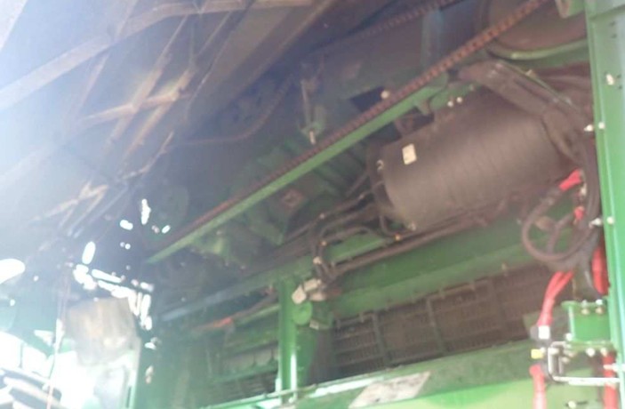 2022 John Deere S780 Combine - Image 7