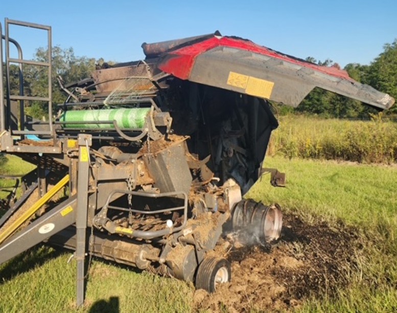 2022 Massey Ferguson RB4160V Round Baler - Image 2