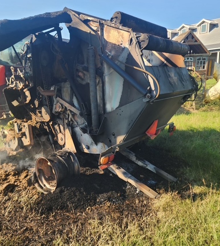 2022 Massey Ferguson RB4160V Round Baler - Image 4