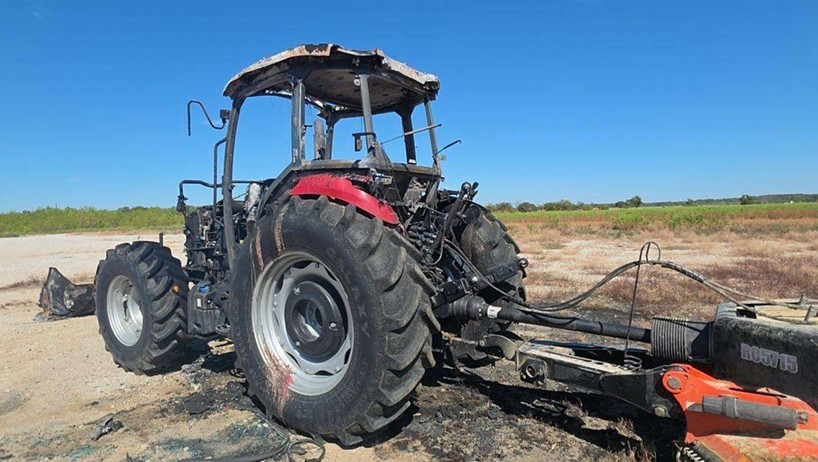 2023 CASE IH FARMALL 120C Tractor - Image 5