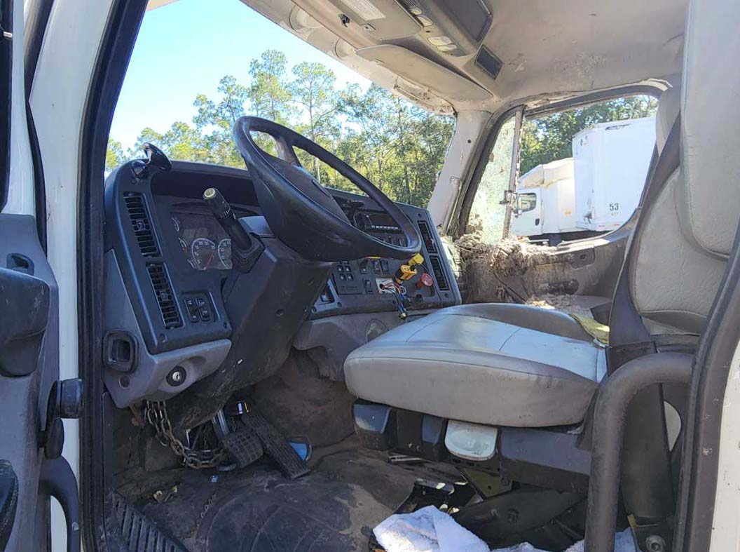 2023 Freightliner 114SD Crane Truck - Image 23