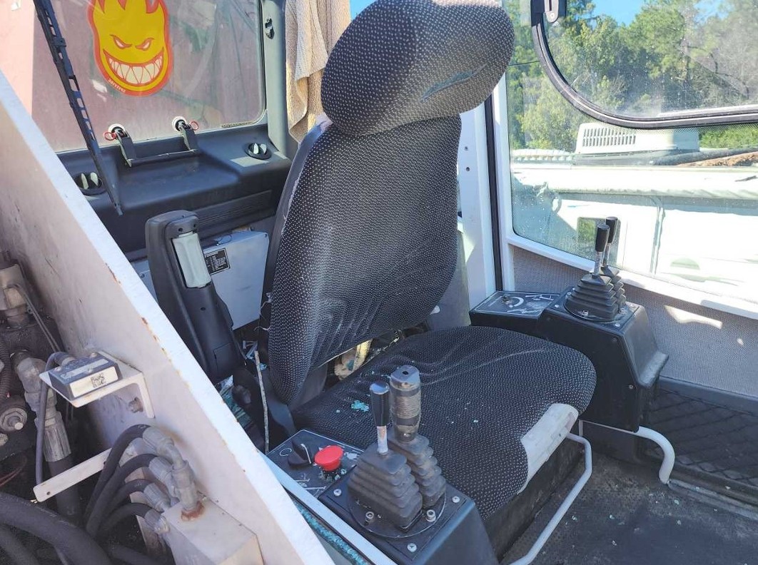 2023 Freightliner 114SD Crane Truck - Image 27