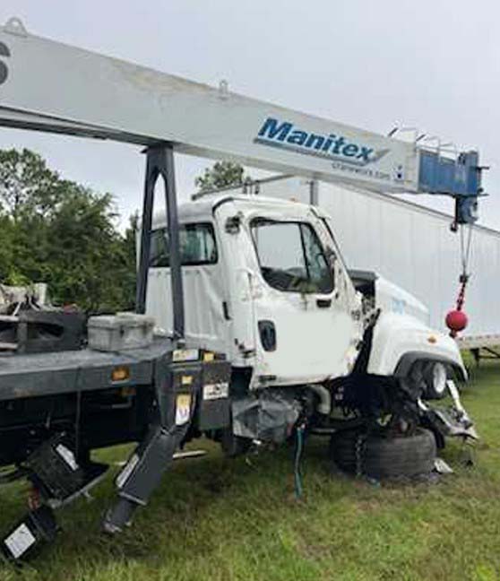 2023 Freightliner 114SD Crane Truck - Image 4