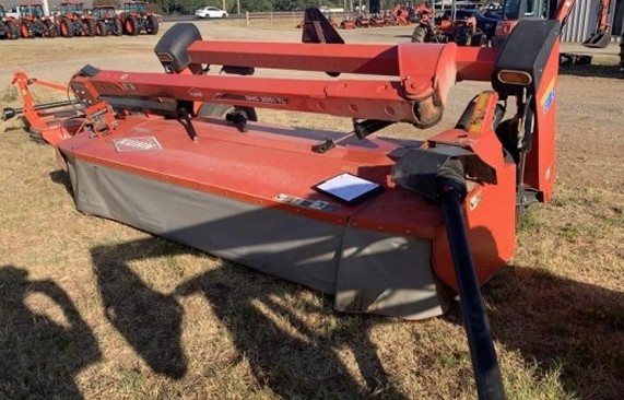 2023 Kuhn GMD 3551 TL Disc Mower - Image 3