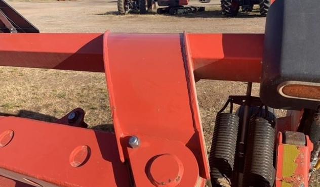 2023 Kuhn GMD 3551 TL Disc Mower - Image 9