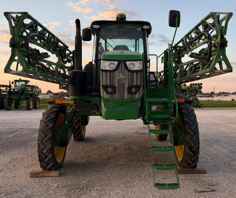 2023 John Deere R4023 Sprayer - Image 5