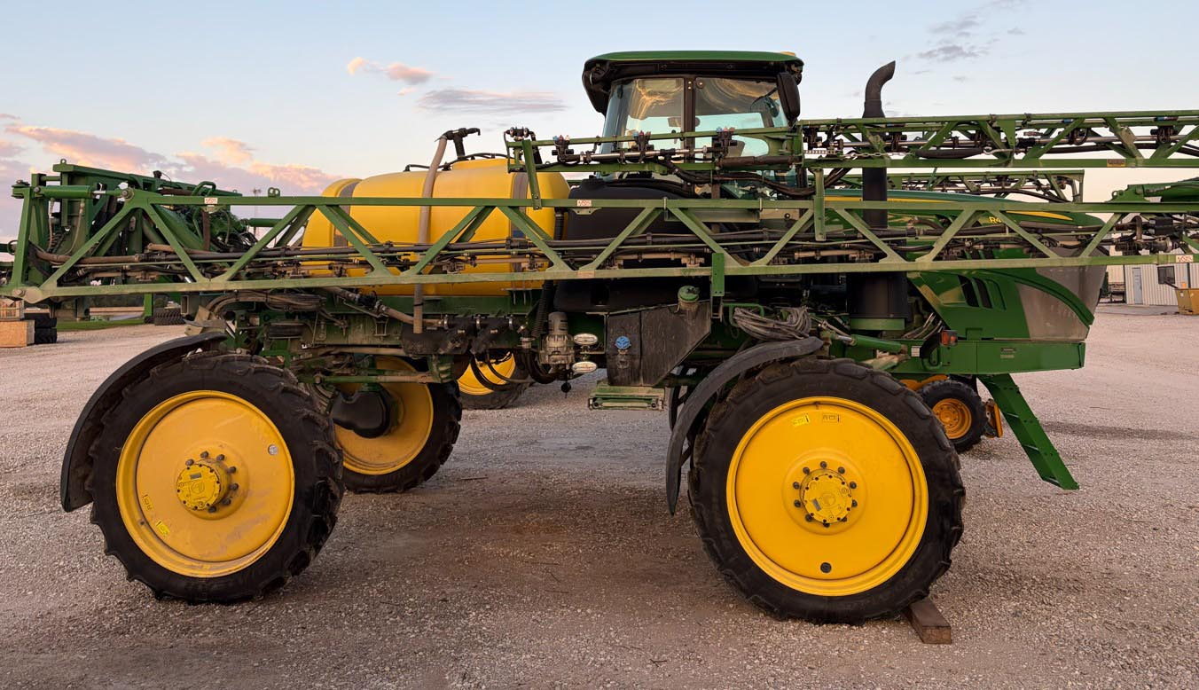 2023 John Deere R4023 Sprayer - Image 6