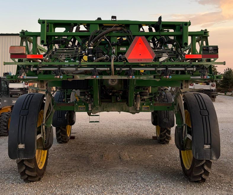 2023 John Deere R4023 Sprayer - Image 7