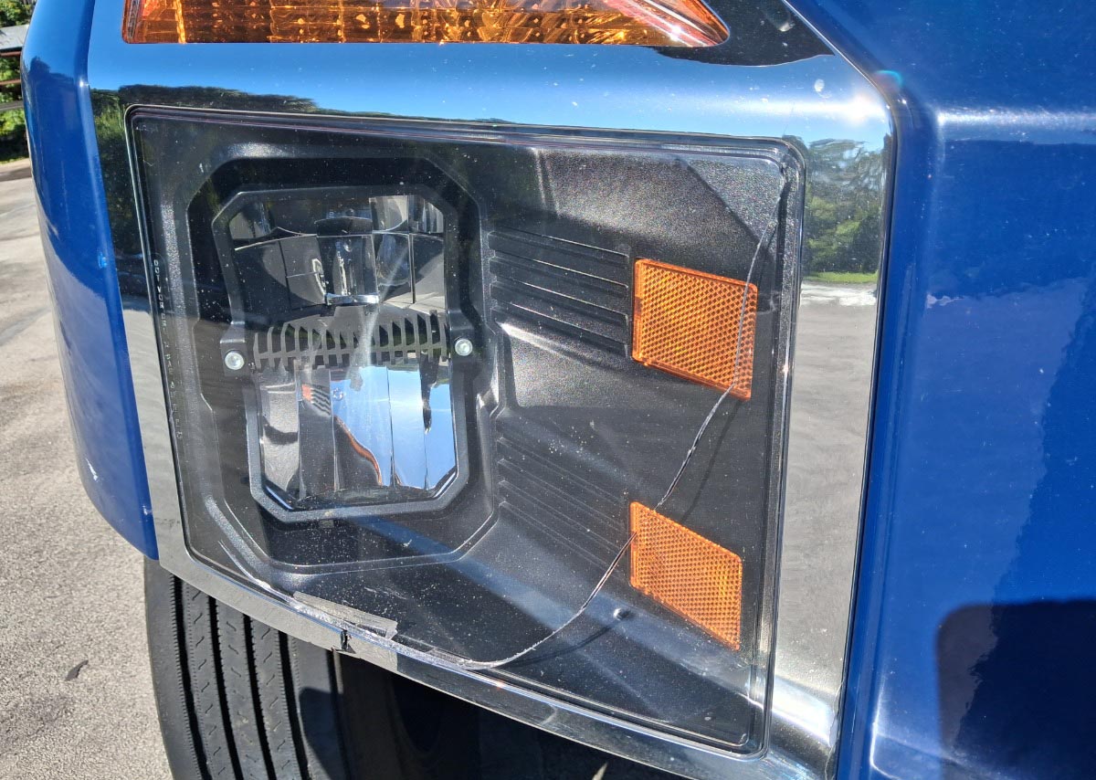 2023 Mack Anthem - Image 15