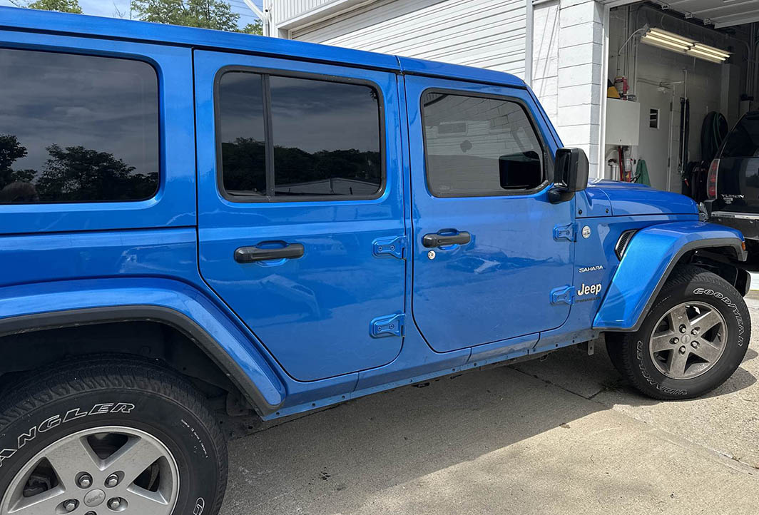 2024 Jeep Wrangler Sahara - Image 3