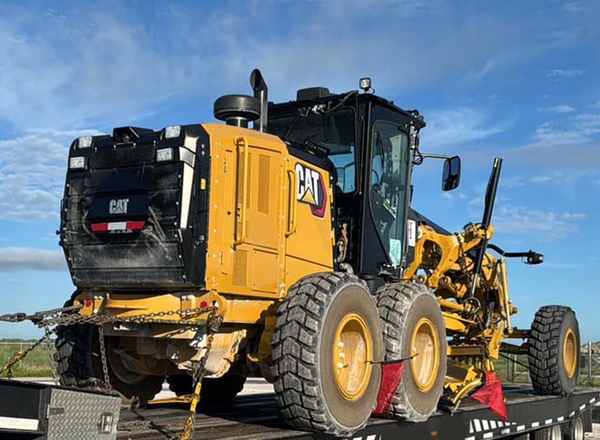 2025 Caterpillar 140 Motor Grader - Image 4