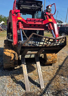 2025 Takeuchi TL12V-2 Skid Steer - Image 3