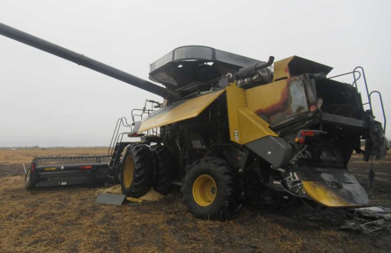 Claas Lexion 760 Combine - Image 9