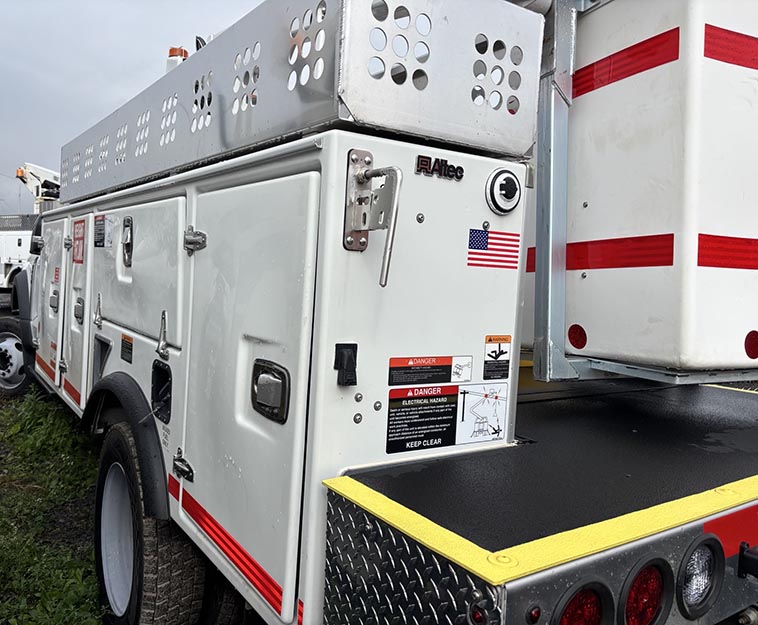 2026 Ford F-450 Bucket Truck - Image 12
