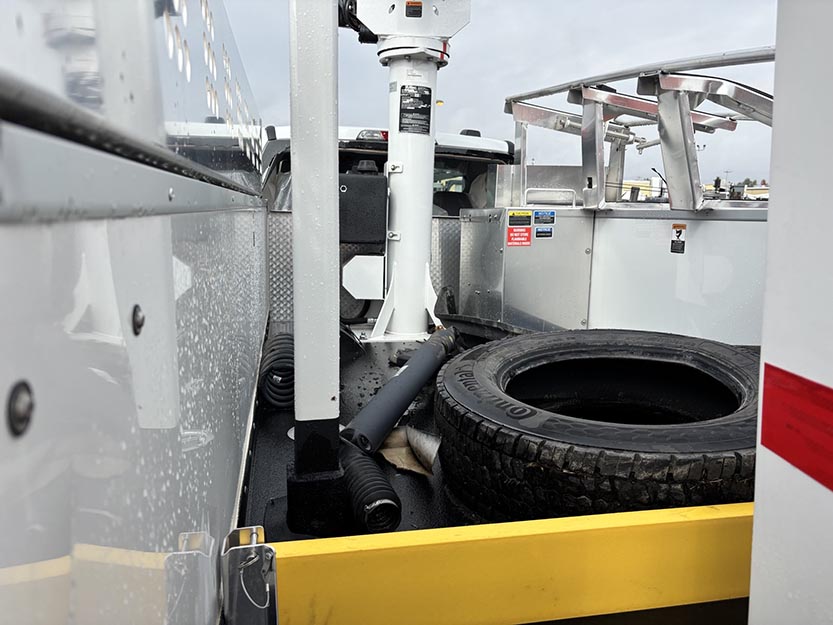 2026 Ford F-450 Bucket Truck - Image 14