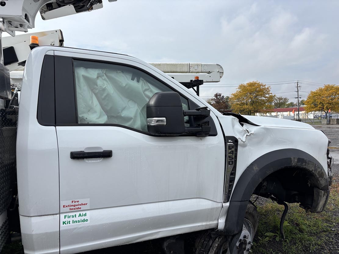 2026 Ford F-450 Bucket Truck - Image 9