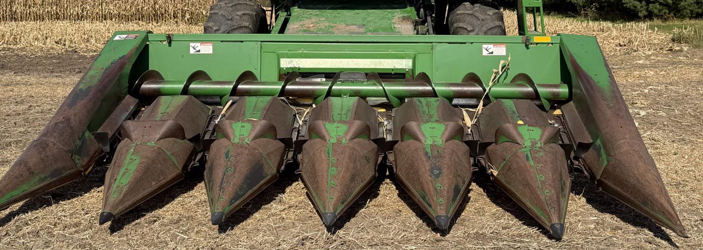 John Deere 643 Corn Head