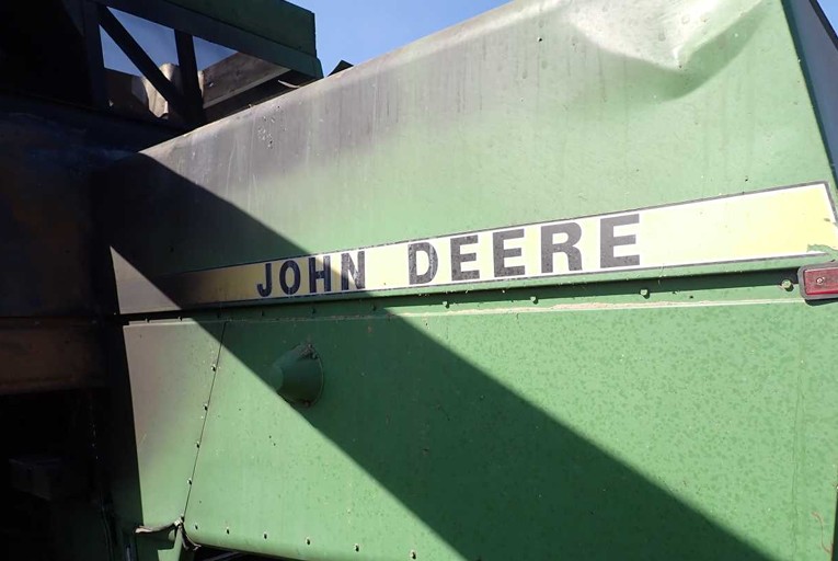 John Deere 6620 Combine - Image 10