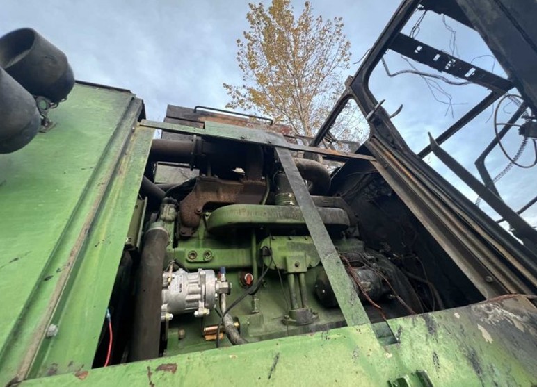 John Deere 6620 Combine/John Deere 220 Header - Image 13