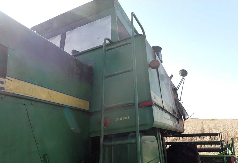 John Deere 6620 Combine - Image 5
