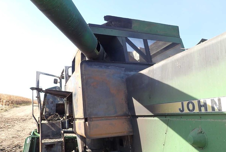 John Deere 6620 Combine - Image 8