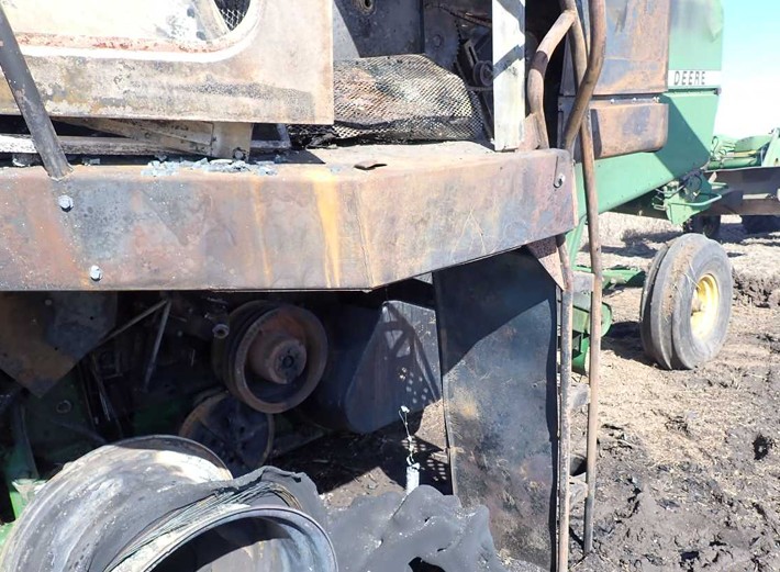 John Deere 6620 Combine - Image 9