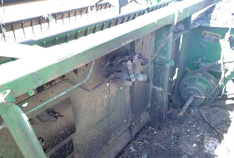 John Deere 915 Header - Image 11