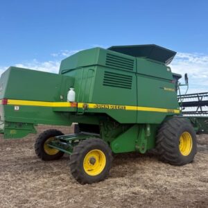 1998 John Deere 9510 Combine
