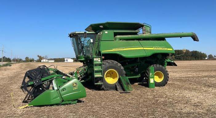 John Deere 9660 STS Combine