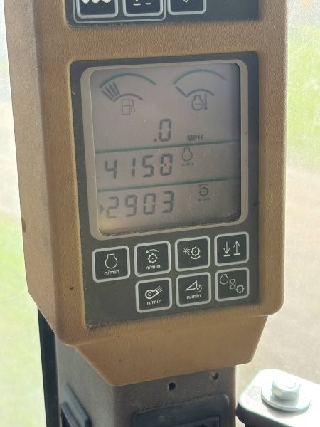 2005 John Deere 9760 STS Combine - Image 11