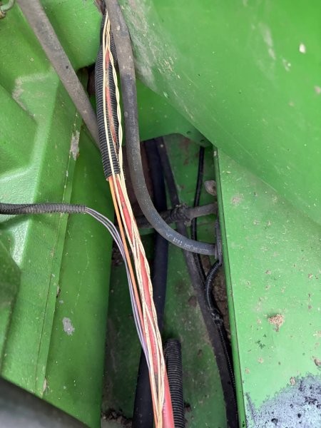 2005 John Deere 9760 STS Combine - Image 7
