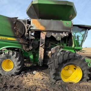 2015 John Deere S680 STS Combine