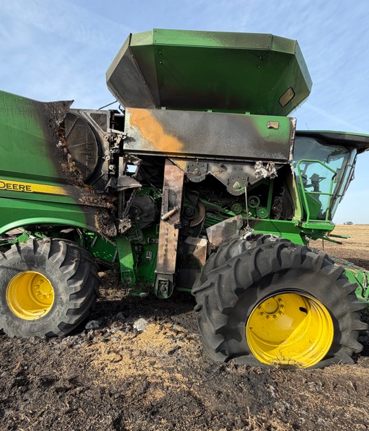2015 John Deere S680 STS Combine