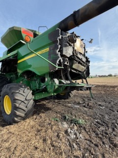 2015 John Deere S680 STS Combine - Image 12