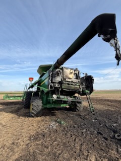 2015 John Deere S680 STS Combine - Image 13