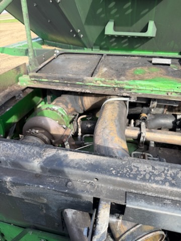 2015 John Deere S680 STS Combine - Image 26