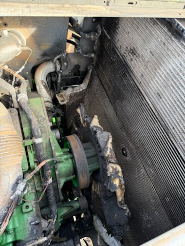 2015 John Deere S680 STS Combine - Image 27