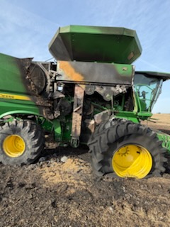2015 John Deere S680 STS Combine - Image 6