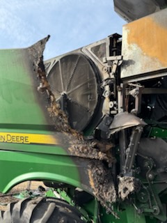 2015 John Deere S680 STS Combine - Image 8