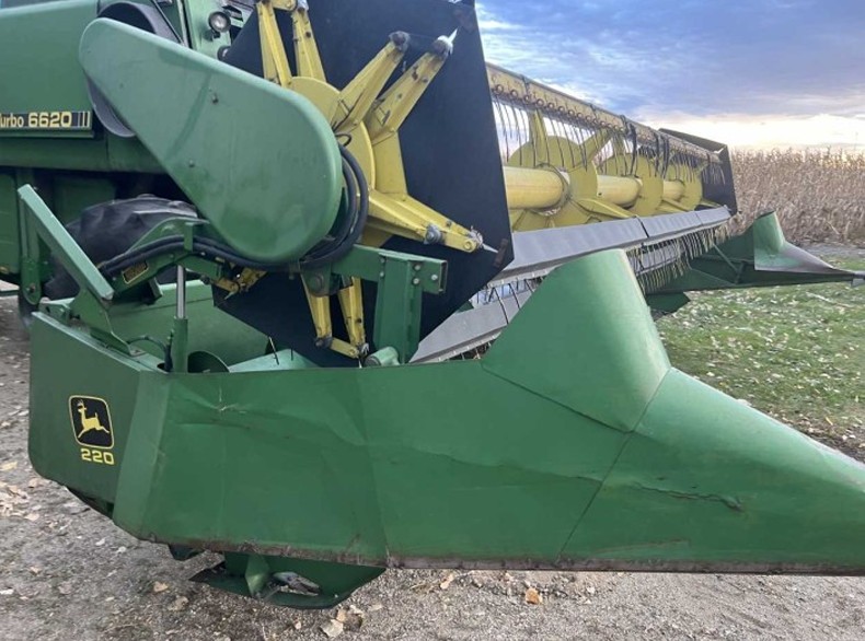 John Deere 6620 Combine/John Deere 220 Header - Image 24
