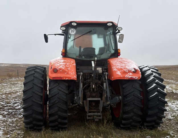 2020 Kubota M7-171 Premium Tractor - Image 2