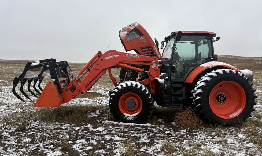 2020 Kubota M7-171 Premium Tractor - Image 3