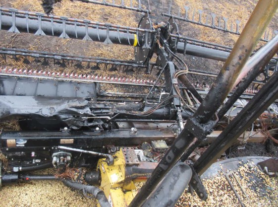2013 MacDon FD75 FlexDraper Header - Image 4