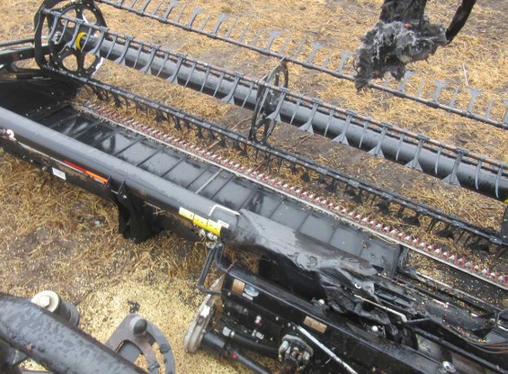 2013 MacDon FD75 FlexDraper Header - Image 5