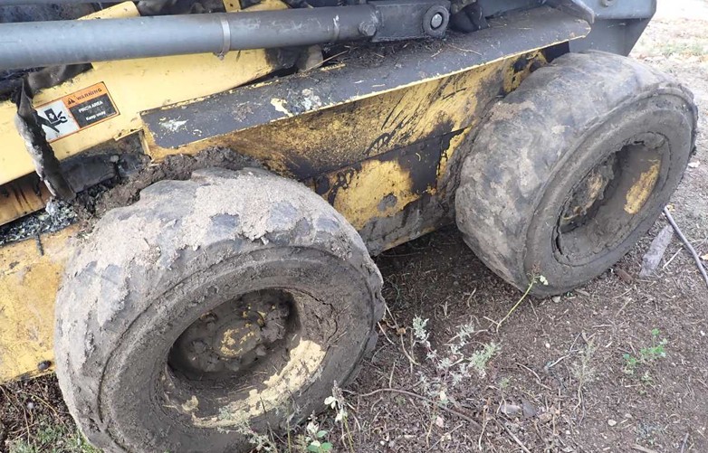 2000 New Holland LS180 Skid Steer - Image 14