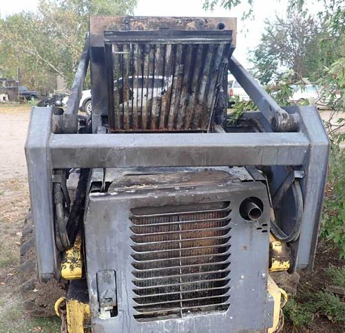 2000 New Holland LS180 Skid Steer - Image 3